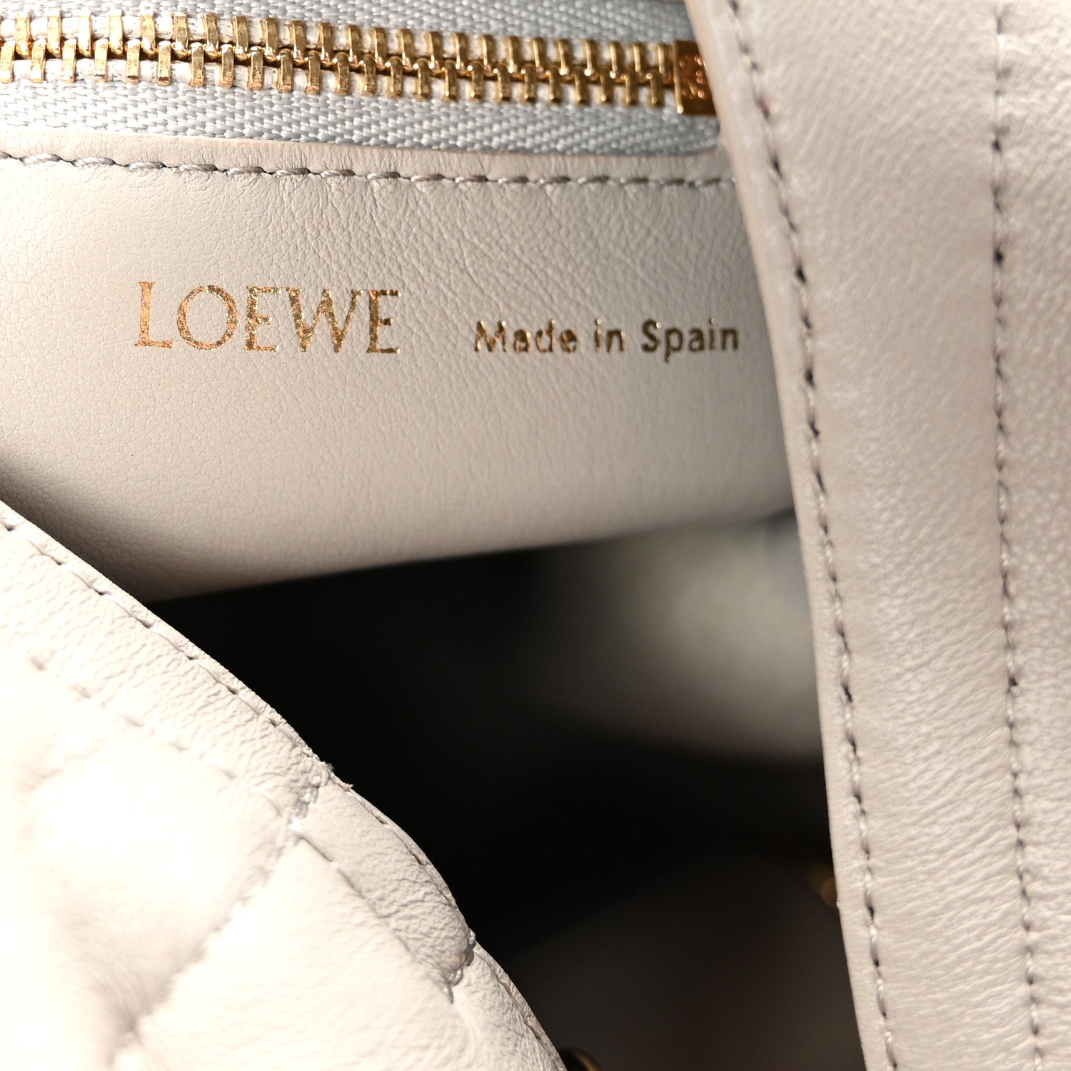 Loewe Buttery Nappa Lambskin Small Squeeze Bag Pearl Grey 6 of 9