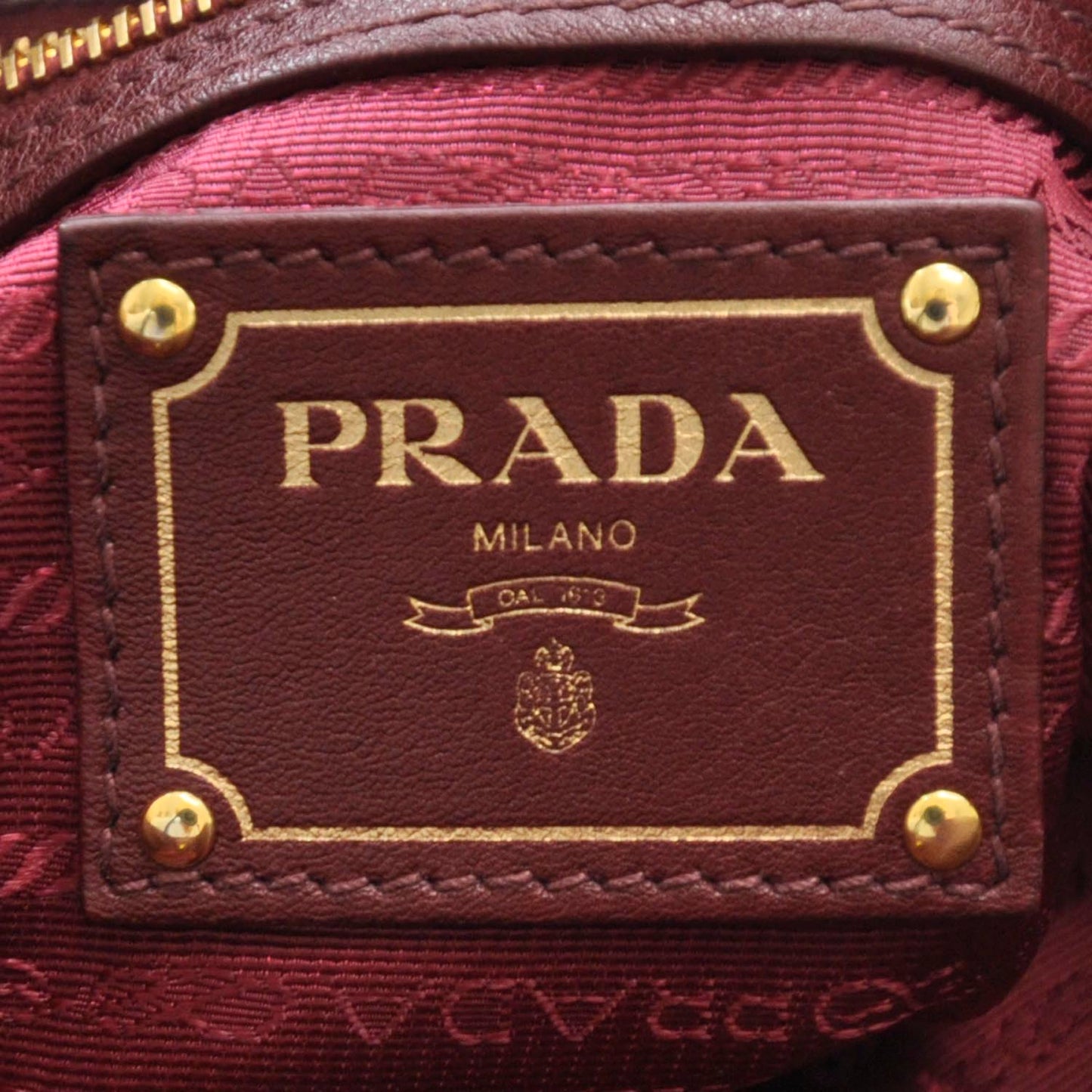 Vitello Daino Hobo Amaranto