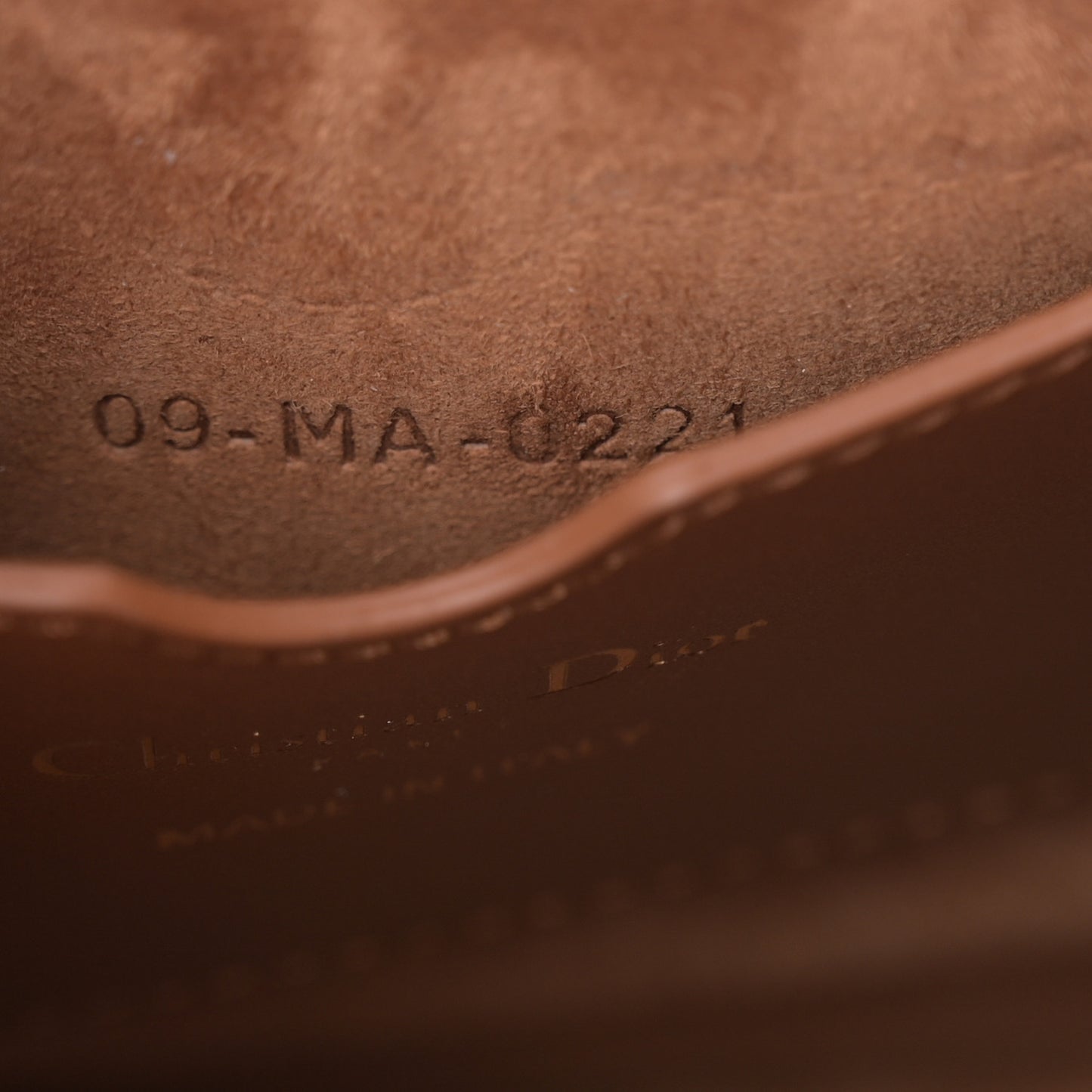Box Calfskin Medium Bobby Flap Camel