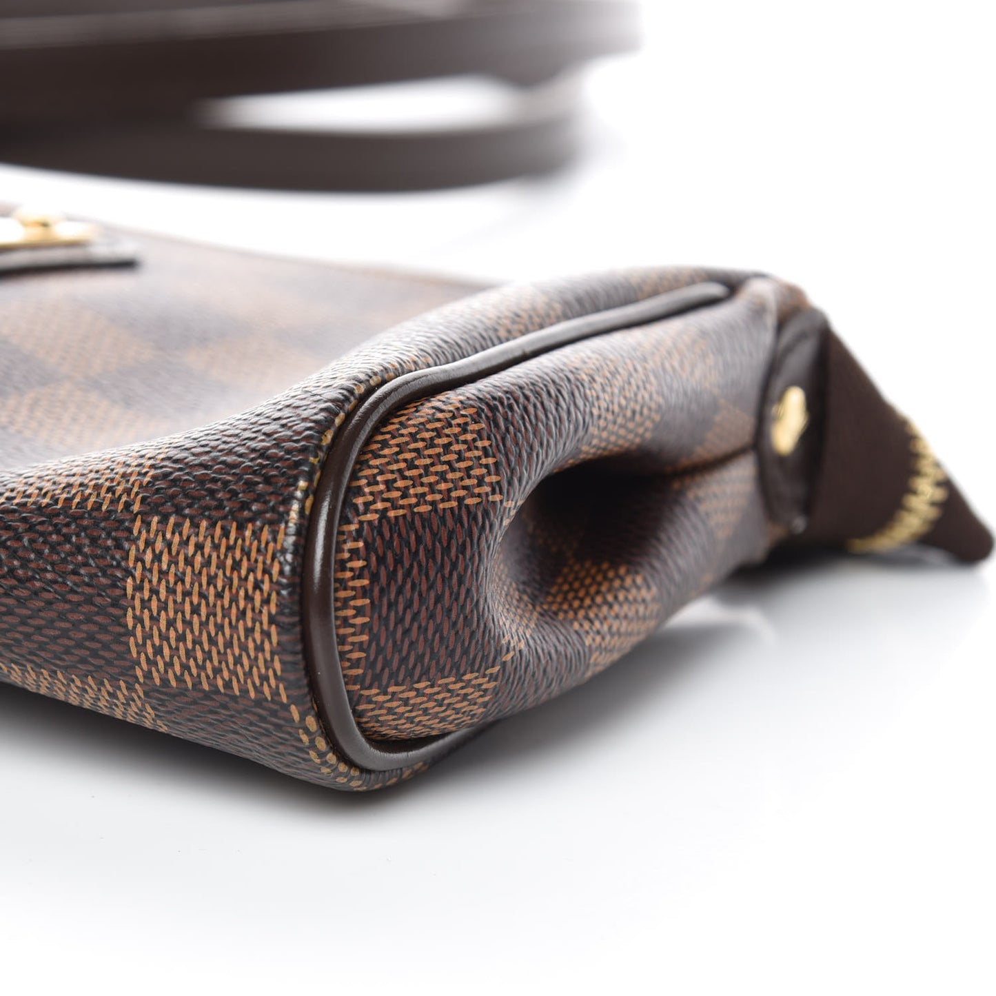 Damier Ebene Eva Clutch