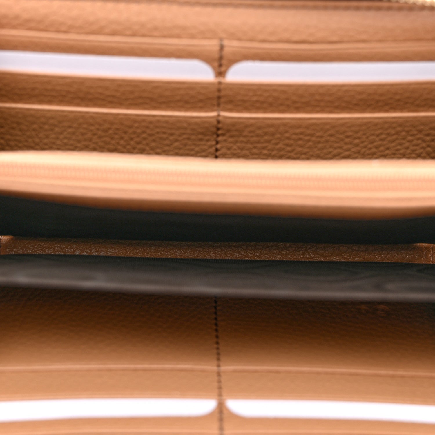 Gucci Pebbled Calfskin Soho Zip Around Wallet Camelia 5 of 8