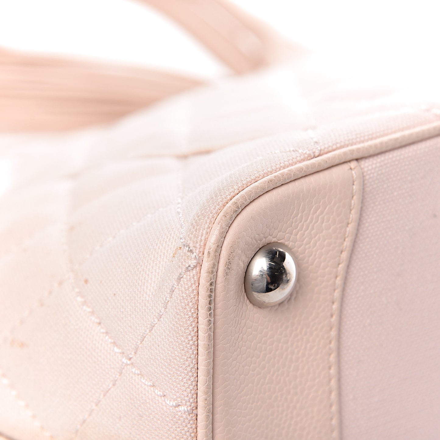 Canvas Quilted Medallion Tote Light Pink