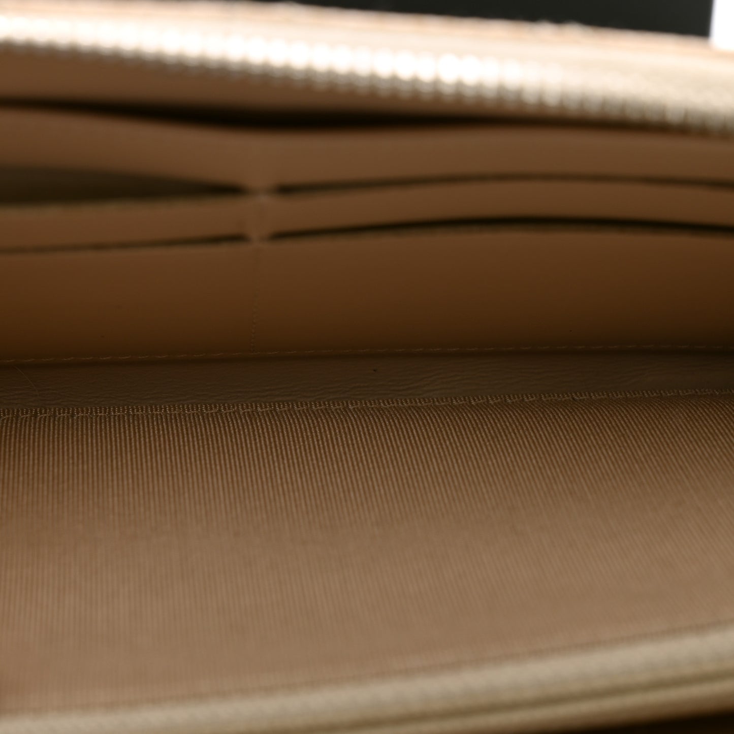 Iridescent Caviar Quilted Large Gusset Zip Around Wallet Beige Clair