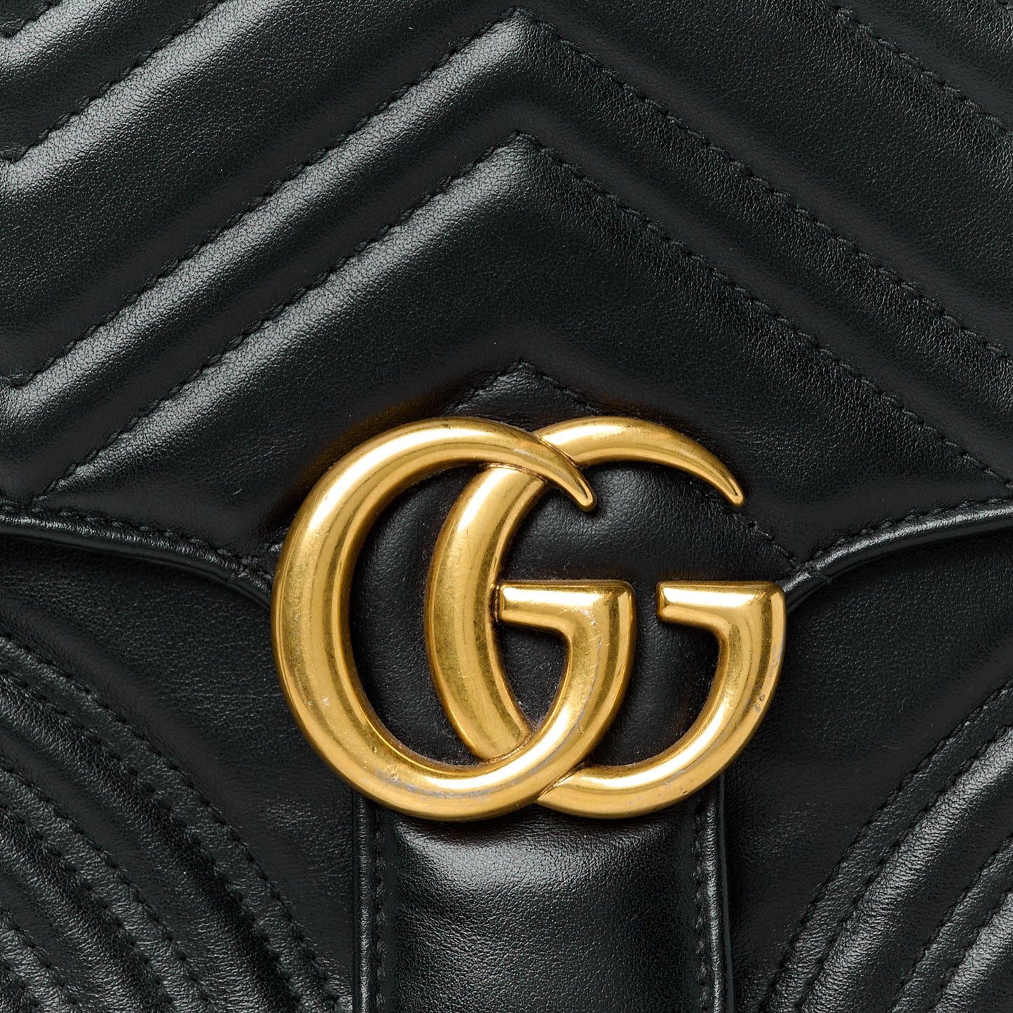 Calfskin Matelasse Small GG Marmont Top Handle Shoulder Bag Black