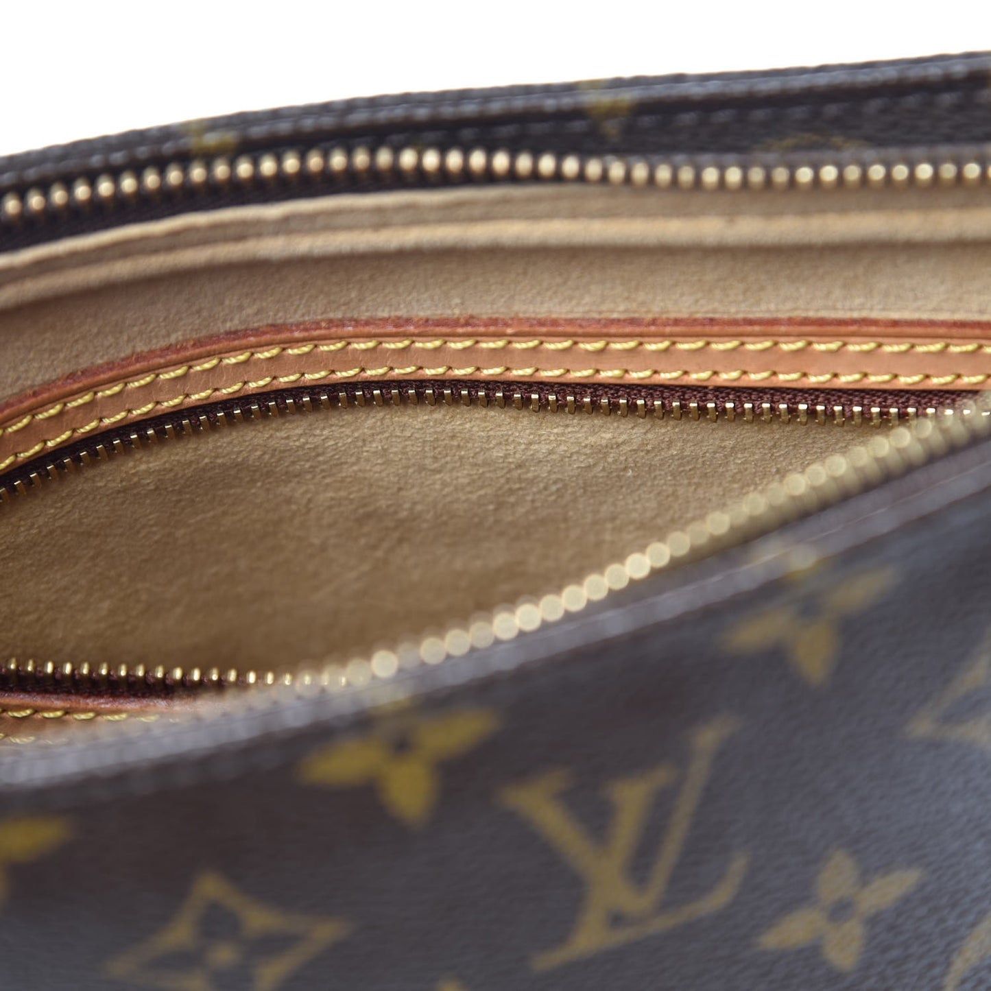 Monogram Looping MM