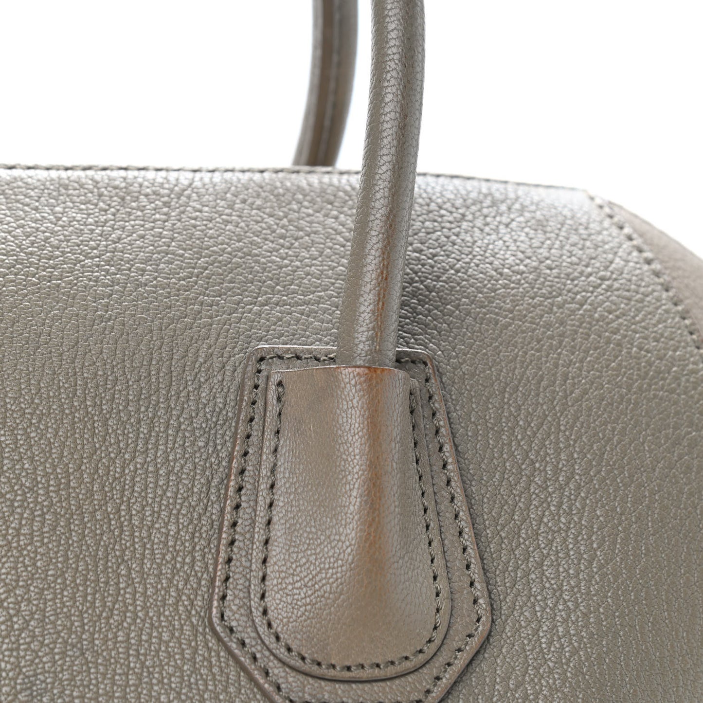 Sugar Goatskin Medium Antigona Sand