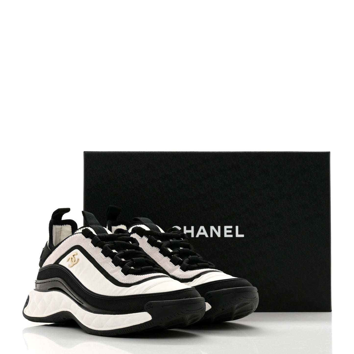 Suede Calfskin Mixed Fibers CC Sneakers 38 White Black