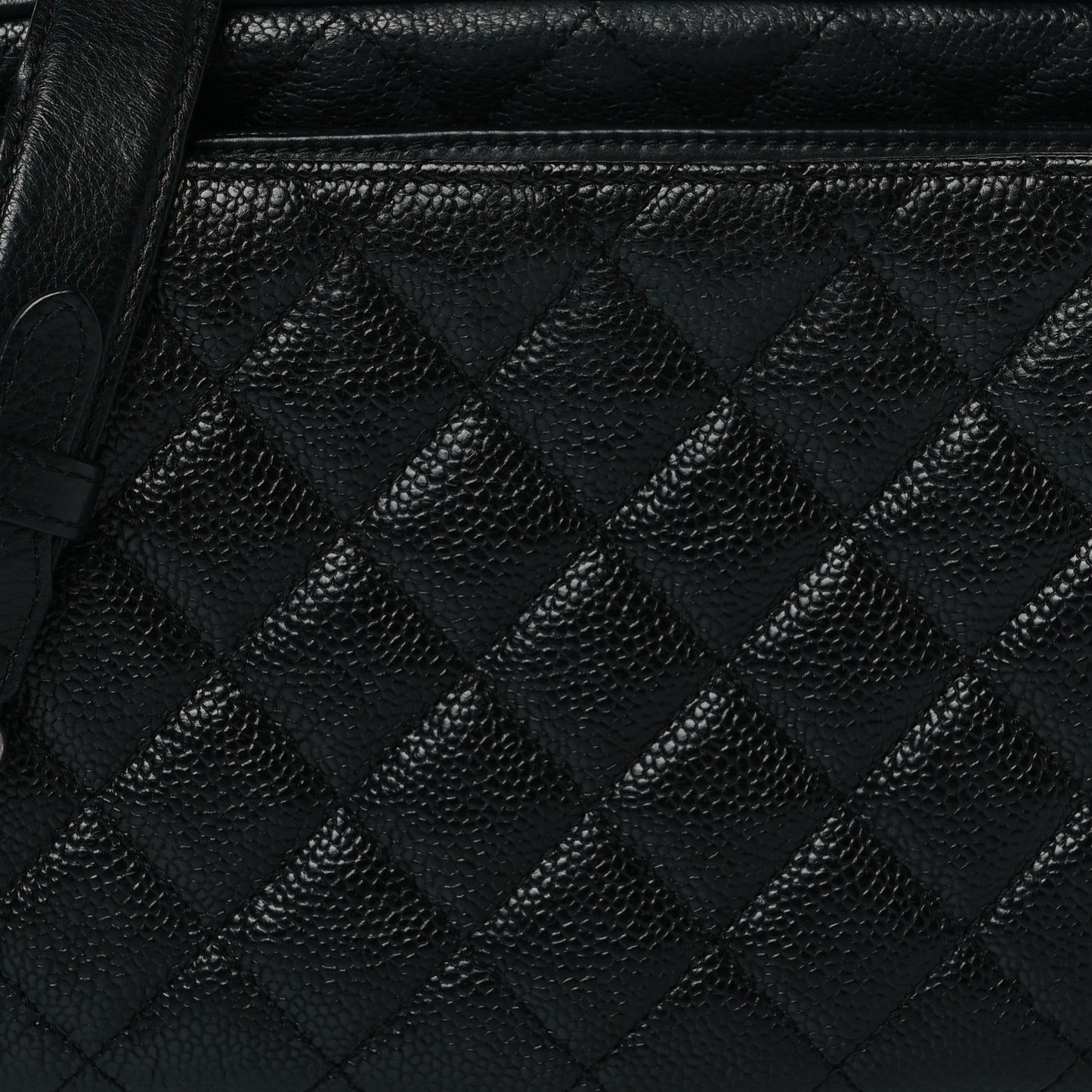 Caviar Quilted Medium Business Trip Camera Bag Black