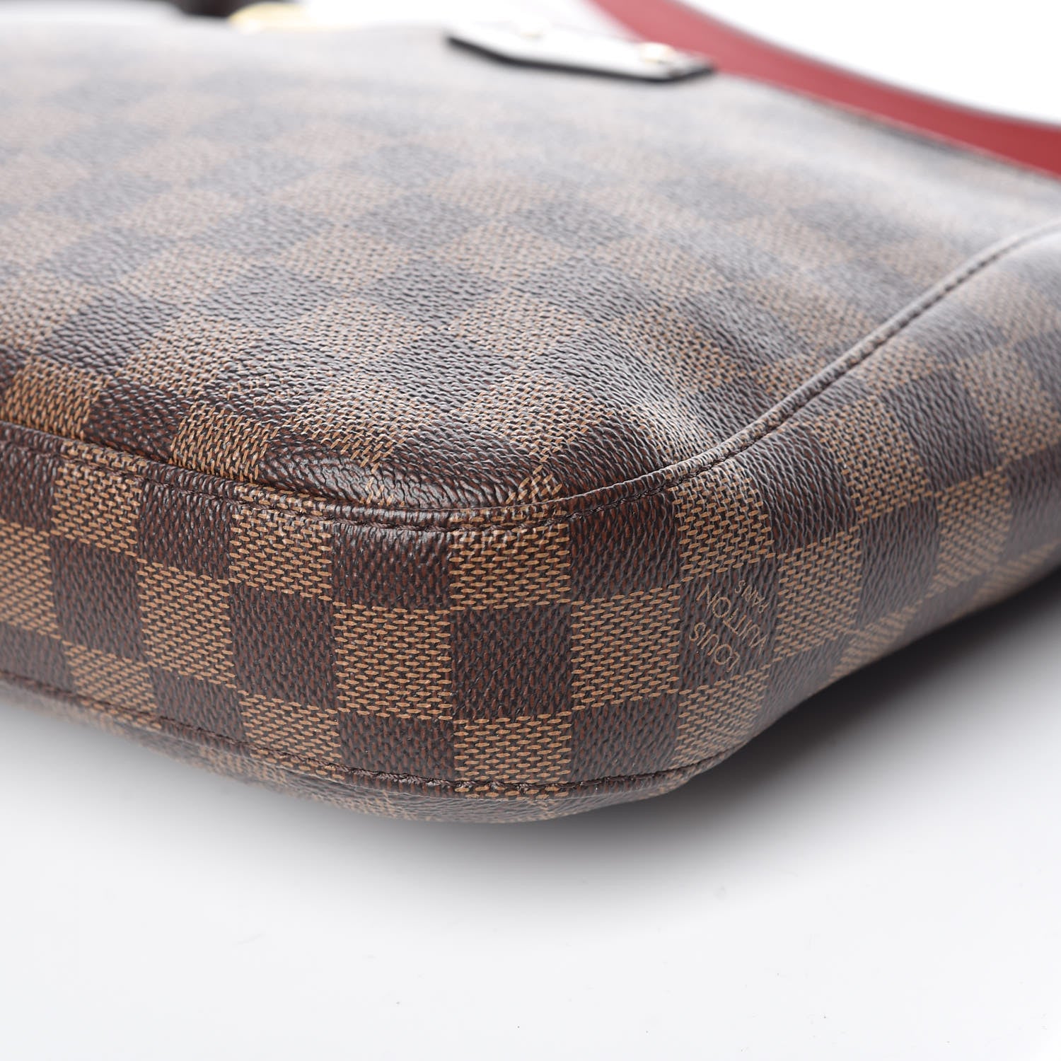 Louis Vuitton Damier Ebene South Bank Besace 6 of 10