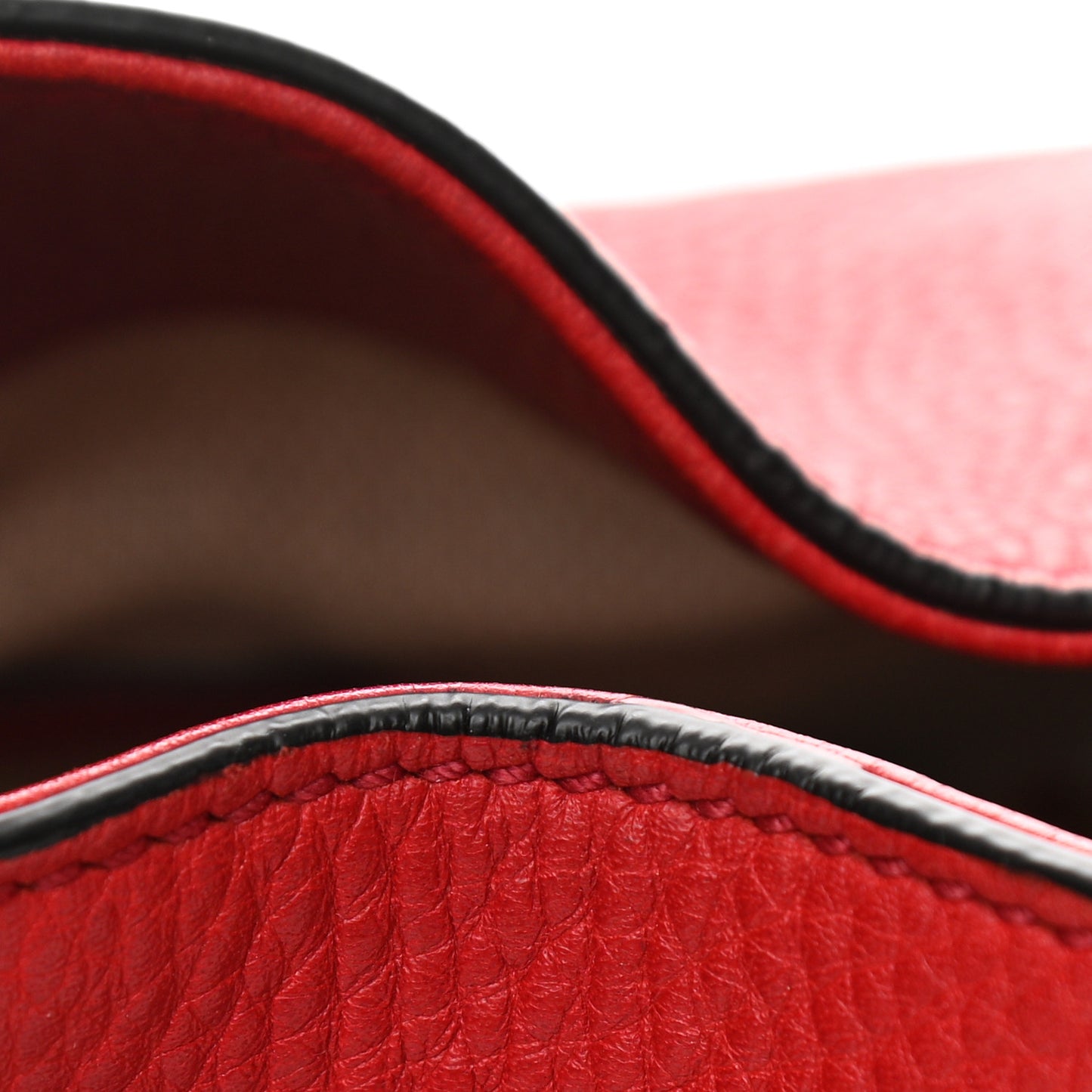 Pebbled Calfskin Medium Soho Chain Shoulder Bag Red