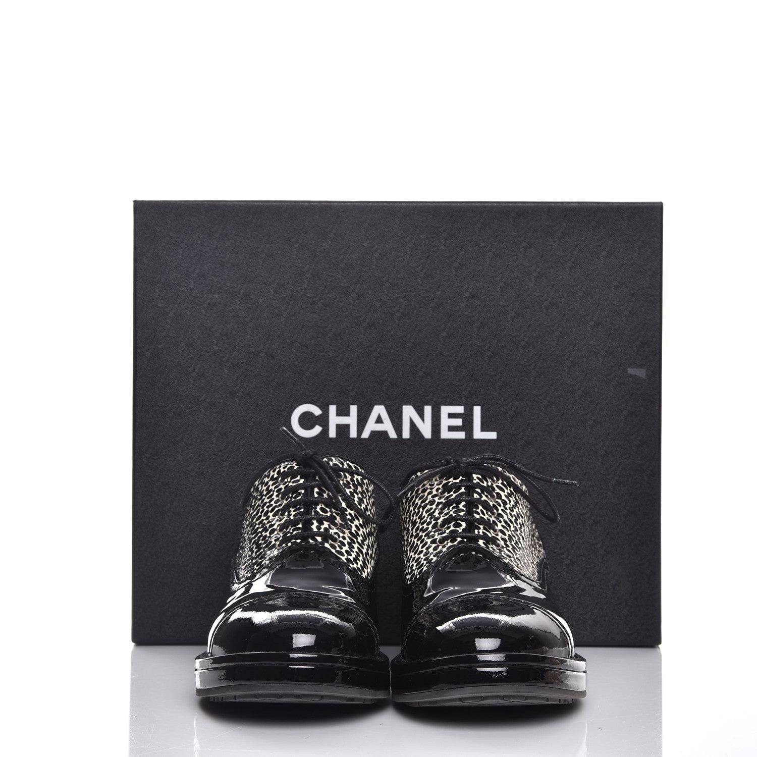 Chanel Patent CC Lace Up Oxfords 40 Black White 9 of 9