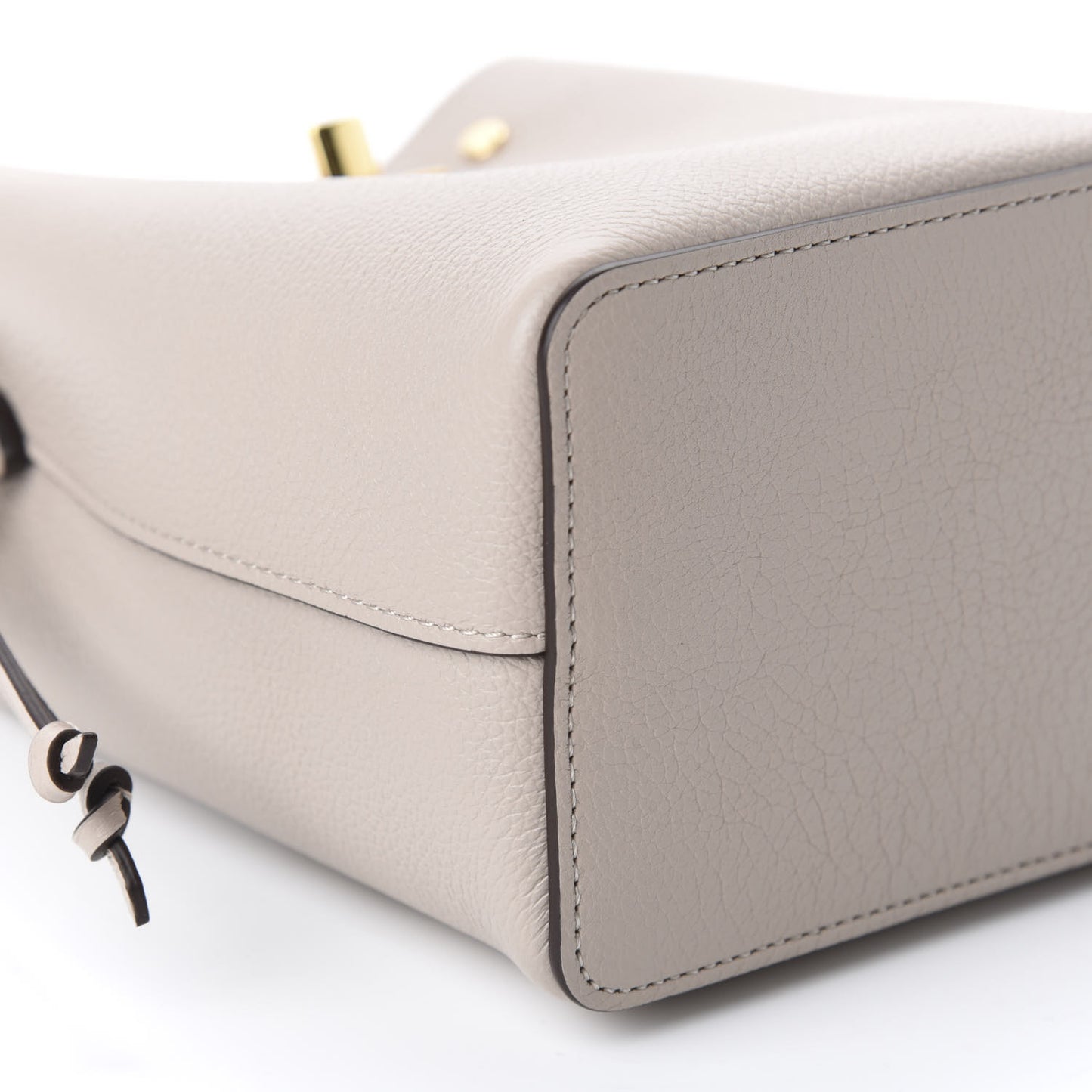 Calfskin Nano Lockme Bucket Greige