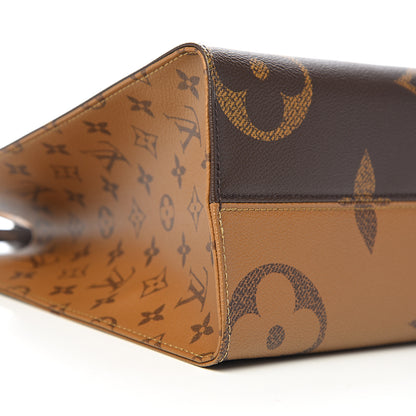 Louis Vuitton Reverse Monogram Giant Onthego MM 6 of 9