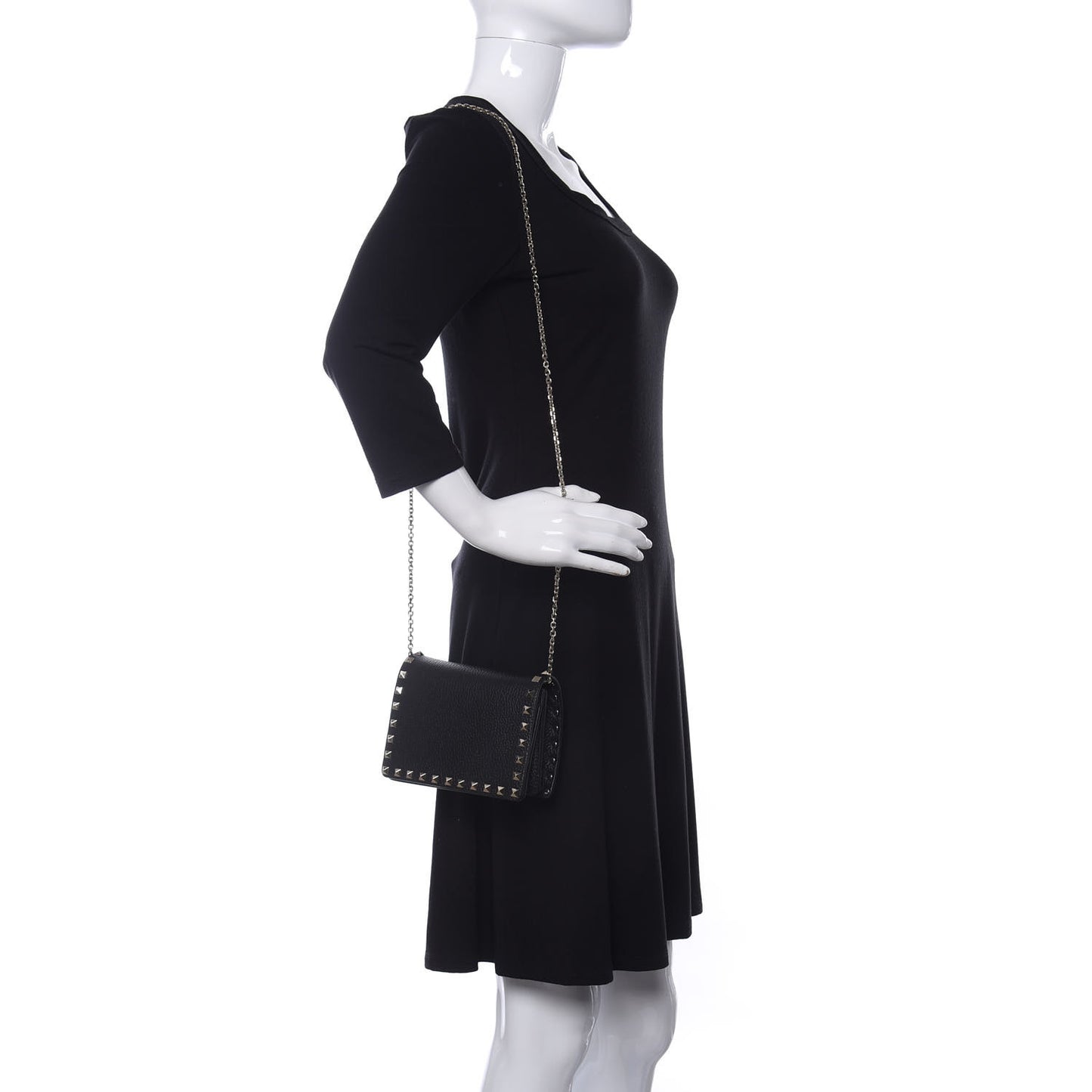 Pebbled Calfskin Rockstud Wallet on Chain Black