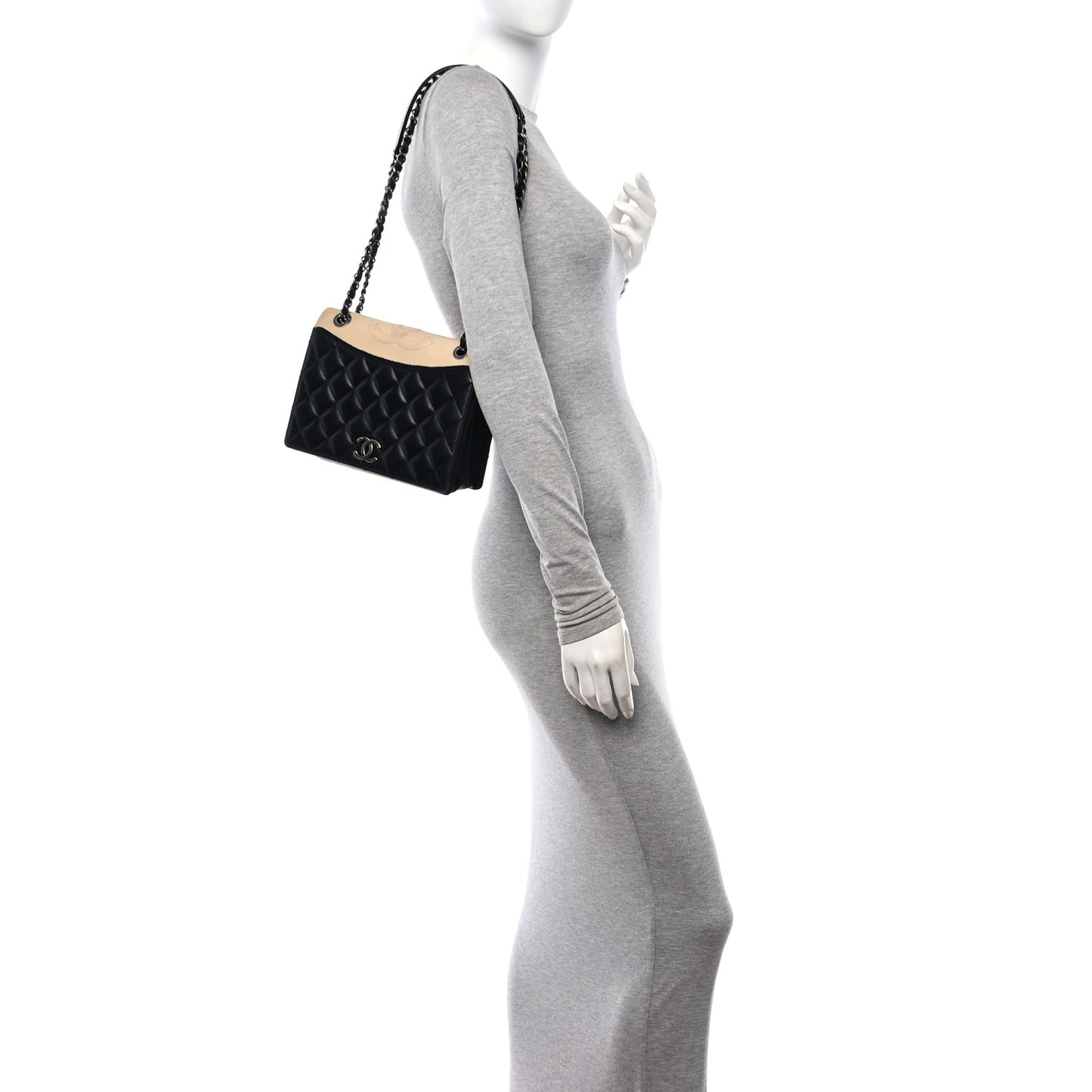 Calfskin Quilted Ballerine Flap Black Beige