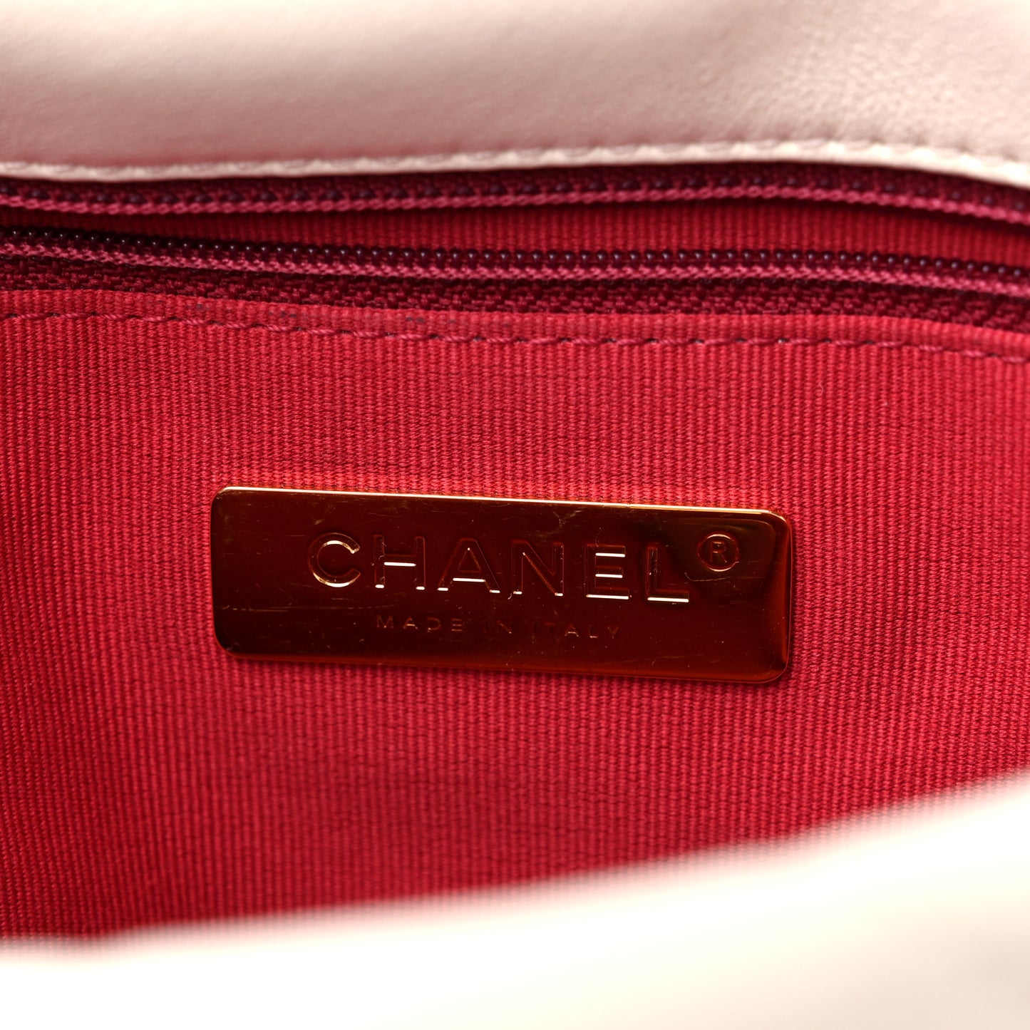 Lambskin Quilted Medium Chanel 19 Flap White