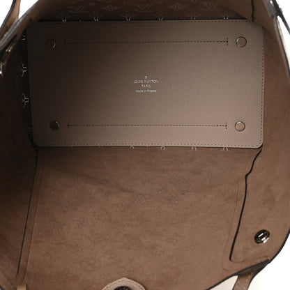 Louis Vuitton Mahina Hina MM Galet 6 of 11