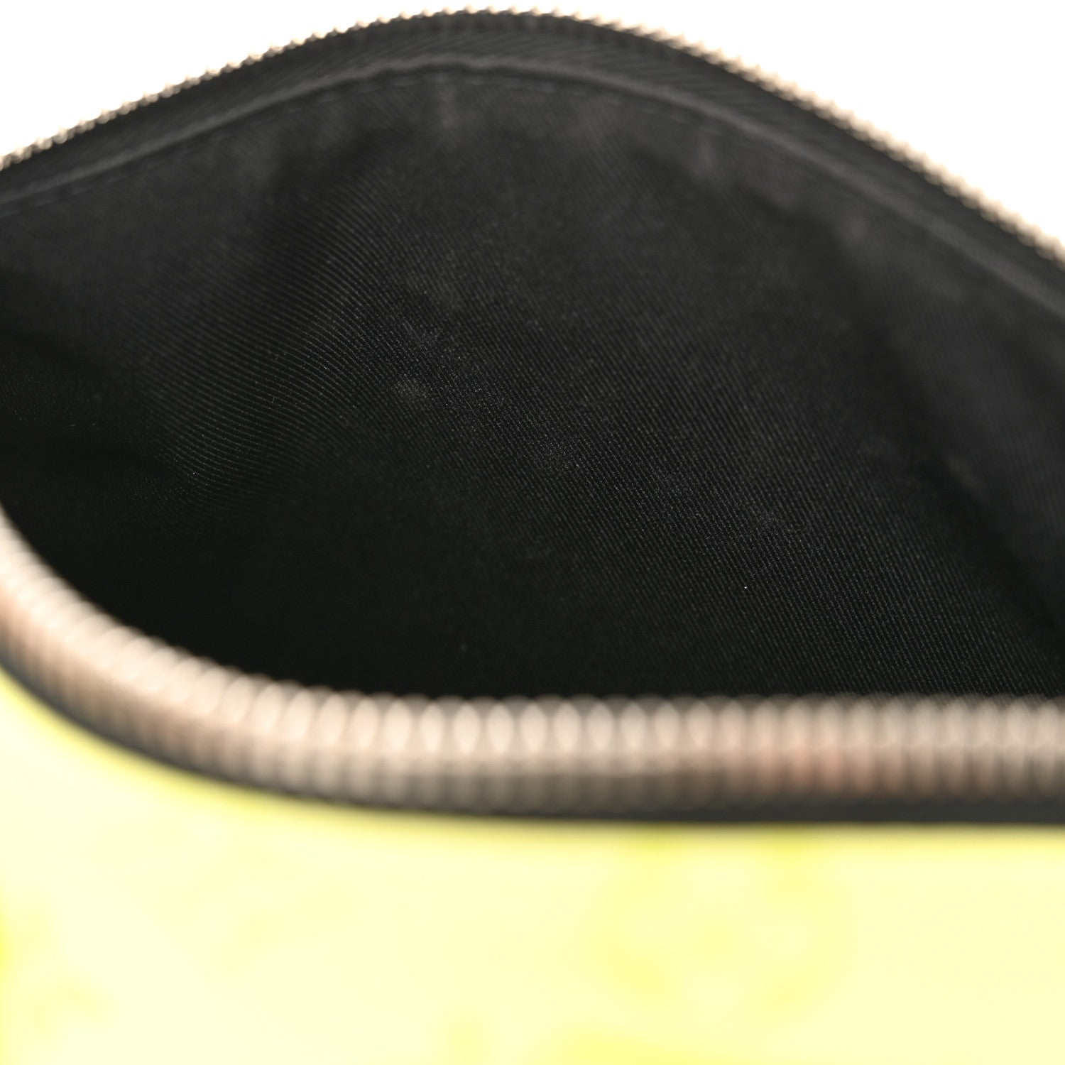 Louis Vuitton Taigarama Keepall Bandouliere 25 Lemon Yellow 10 of 10