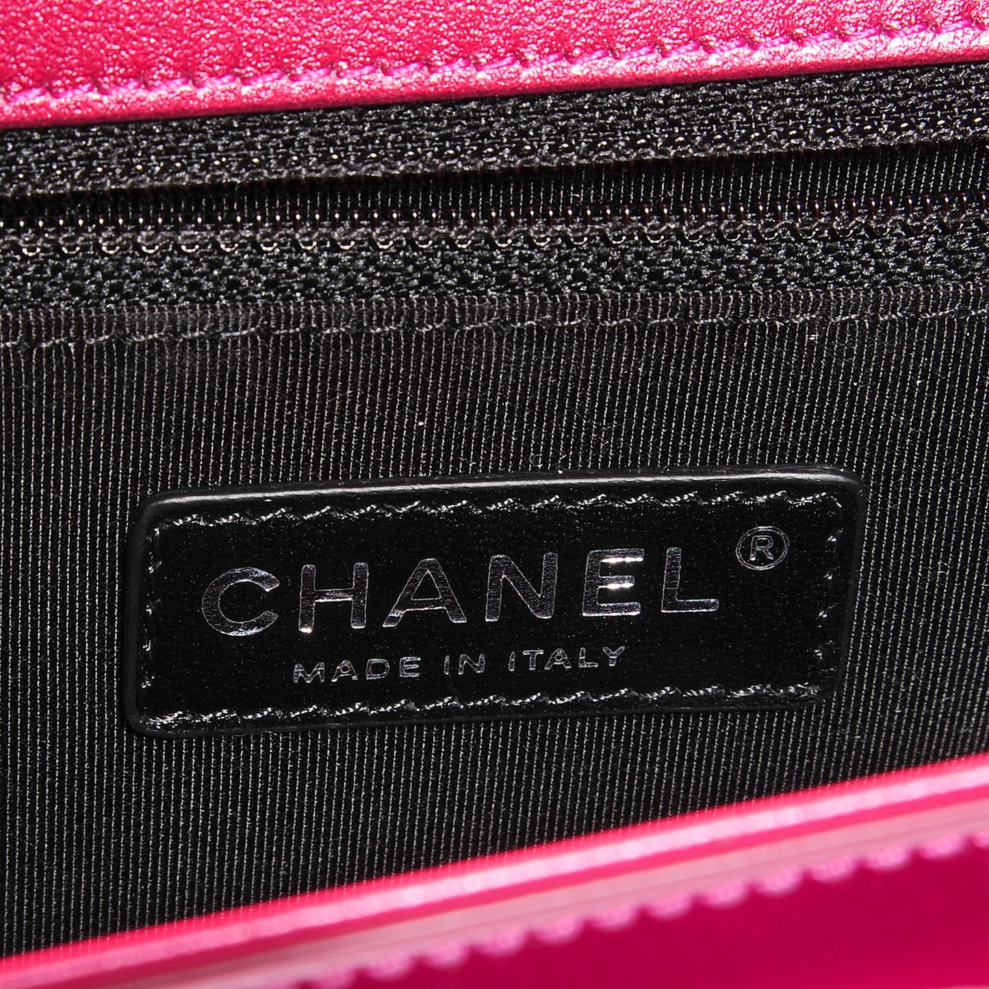 Metallic Patent Calfskin New Medium Boy Flap Pink