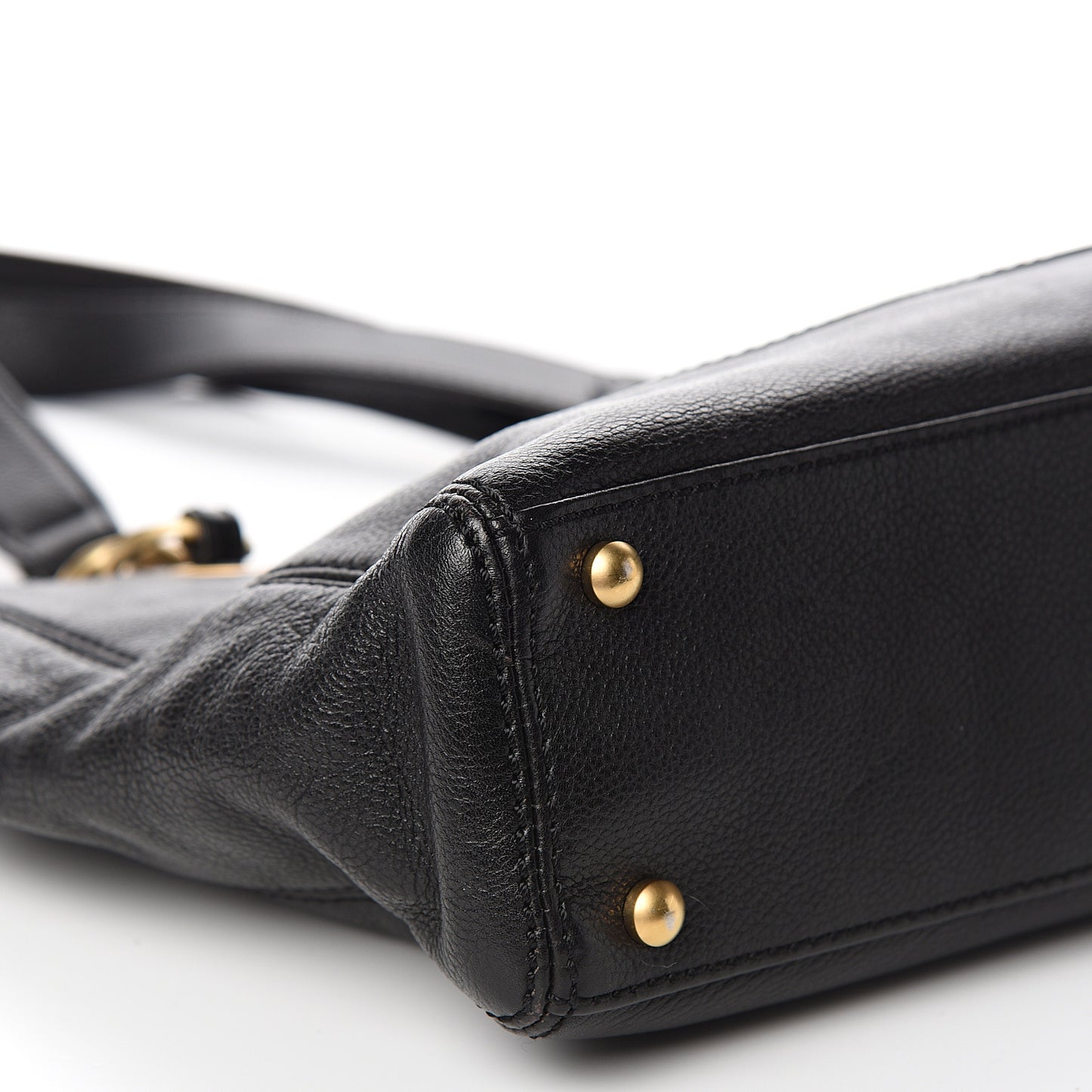 Caviar CC Shoulder Bag Black