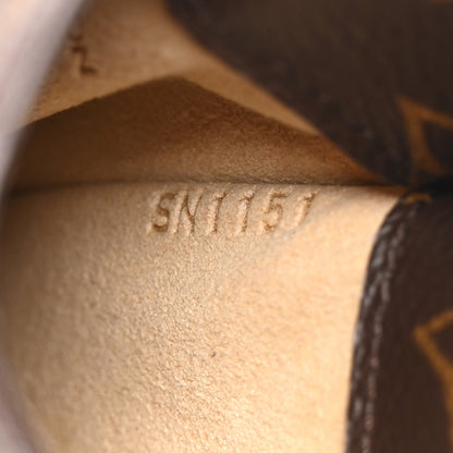 Louis Vuitton Monogram Sunglasses Case MM 7 of 7