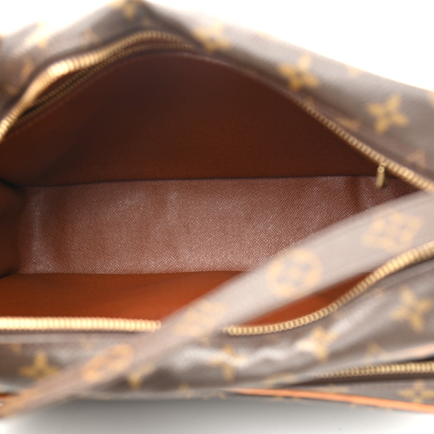 Louis Vuitton Monogram Nil 28 5 of 10