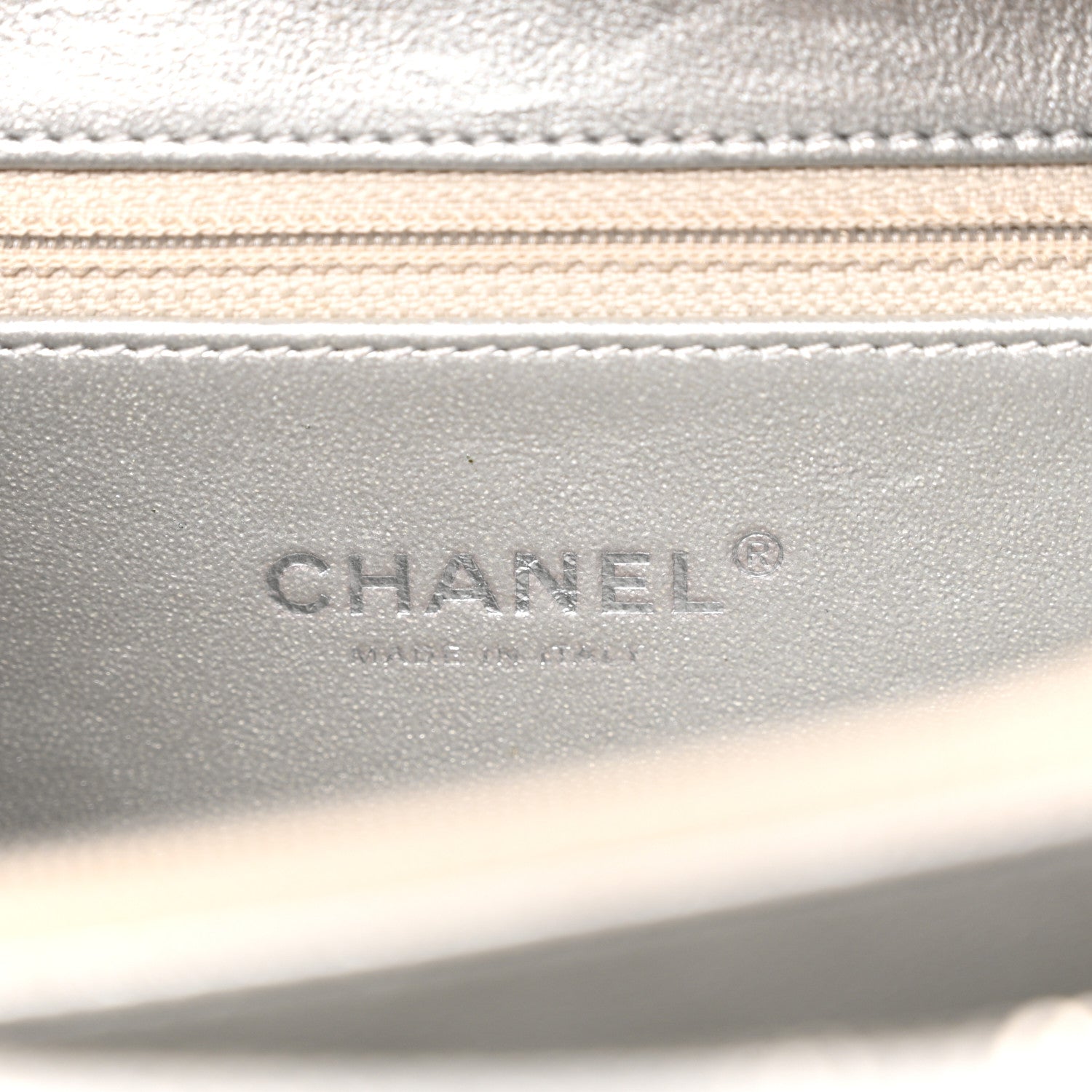 Chanel Metallic Caviar Quilted Medium CC Filigree Vanity Case Silver 6 of 10