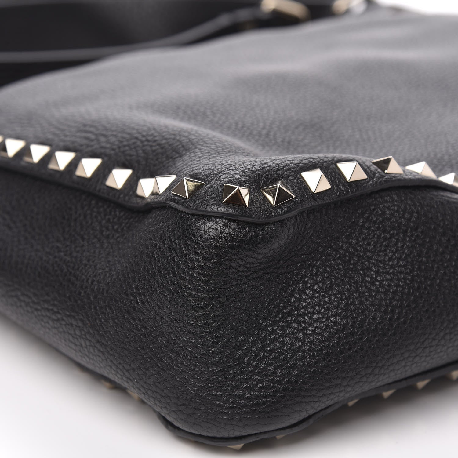 Valentino Garavani Pebbled Calfskin Large Rockstud Flip-Lock Messenger Bag Black 7 of 9