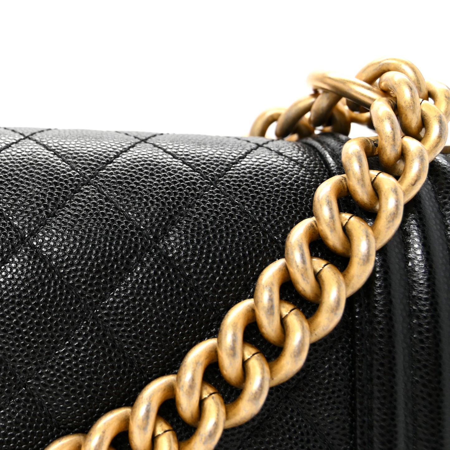 Caviar Quilted Medium Boy Flap Black