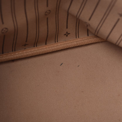Louis Vuitton Monogram Neverfull MM 8 of 16