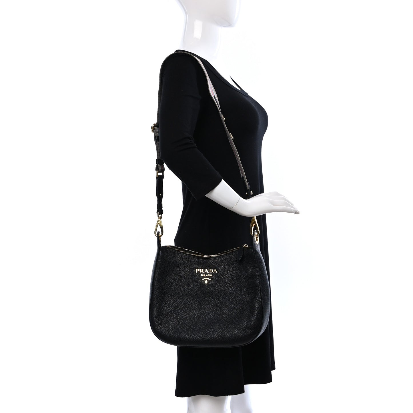 Vitello Phenix Zippered Messenger Hobo Black