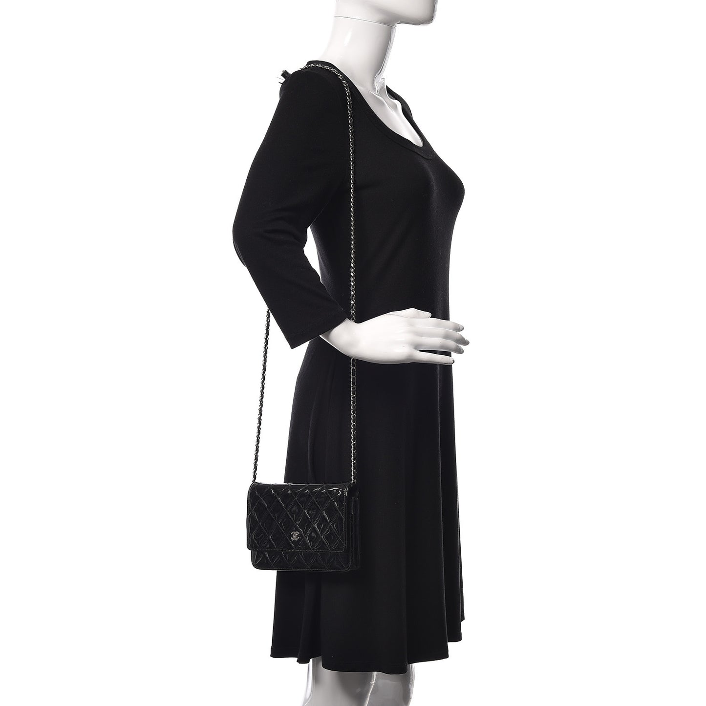 Patent Quilted Wallet On Chain WOC Black