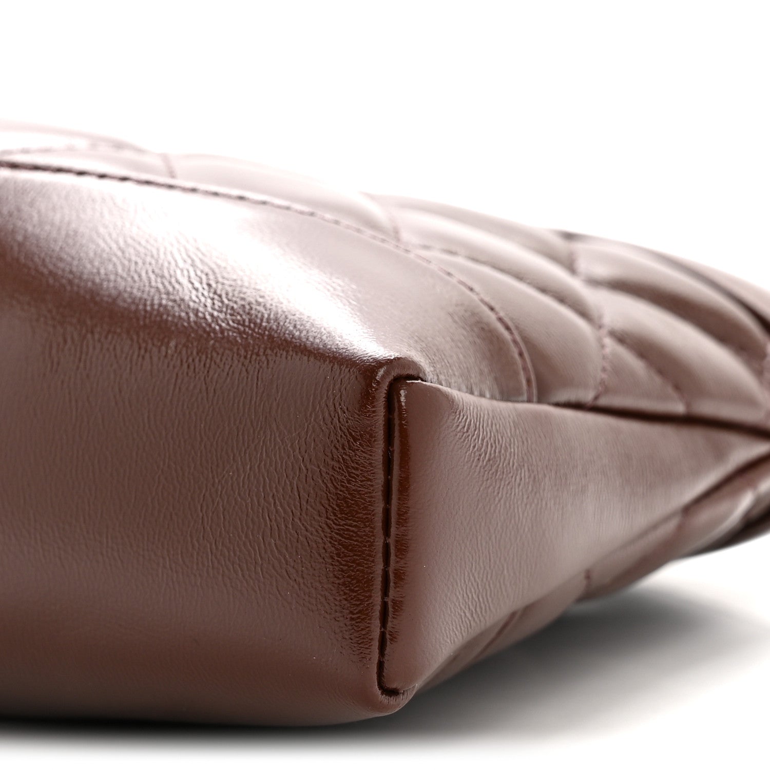 CHANEL ブラウン キルティング バッグ Chanel Shiny Aged Calfskin Quilted Nano Kelly Shopper Brown