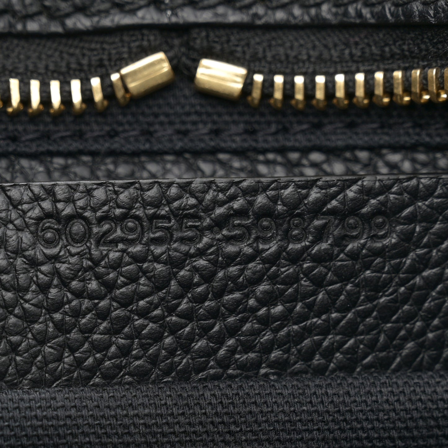 Pebbled Calfskin Small Skull Padlock Zip Around Tote Black