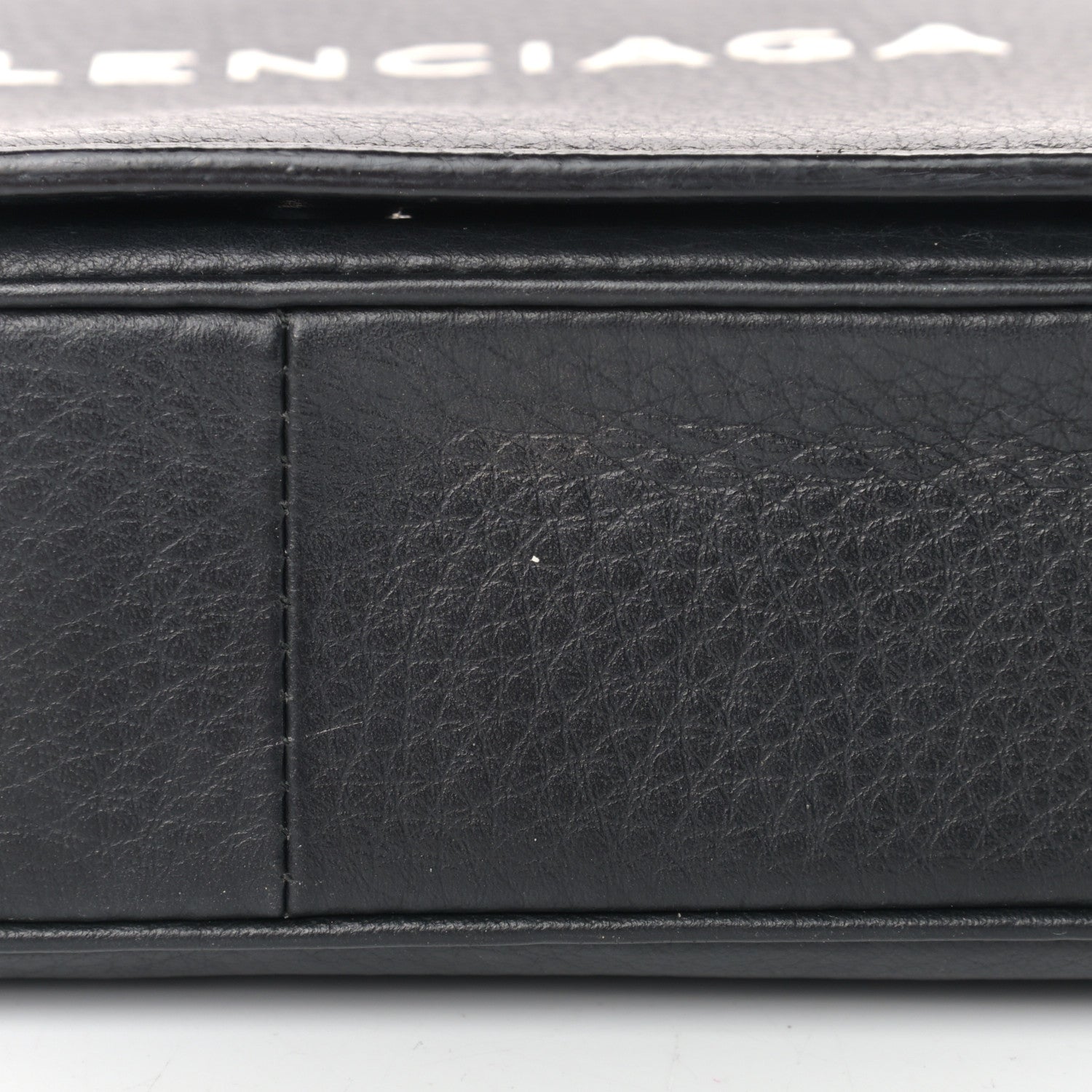 Balenciaga Pebbled Calfskin Everyday Chain Wallet Black 13 of 14