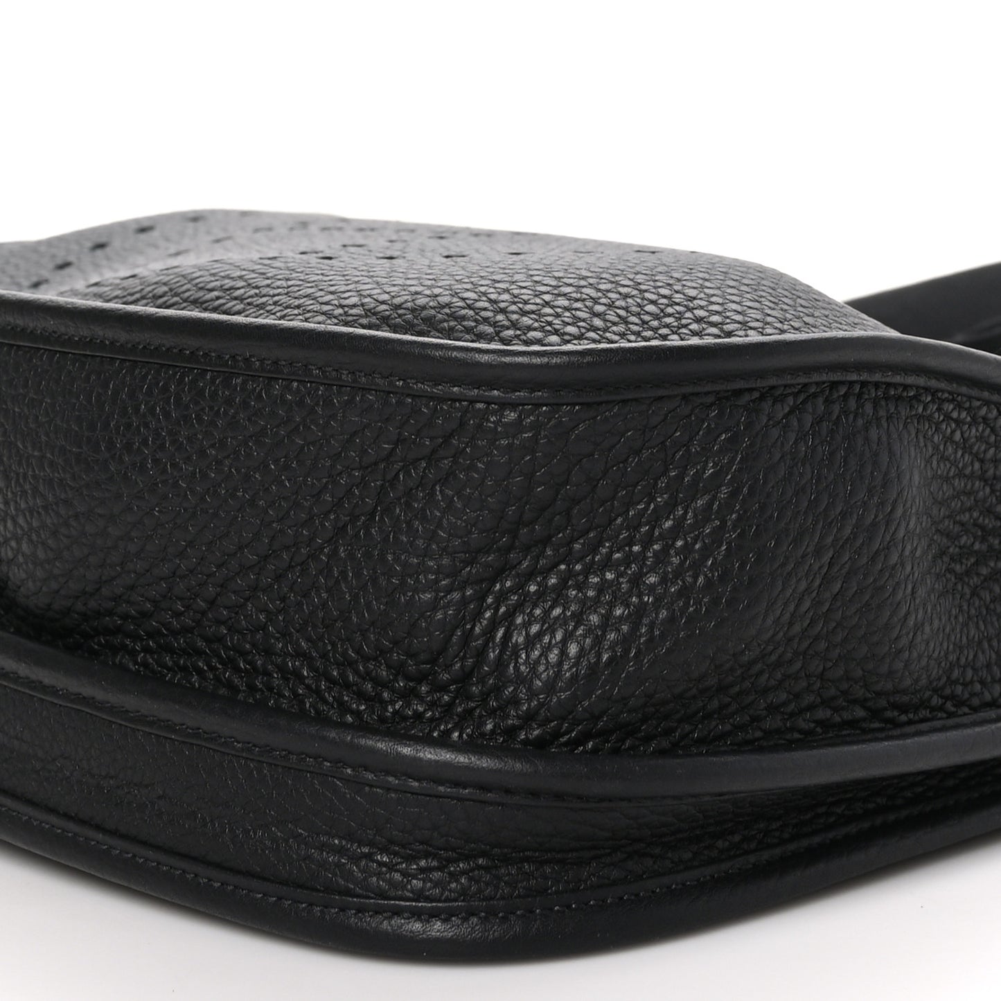 Taurillon Clemence Evelyne III PM Black