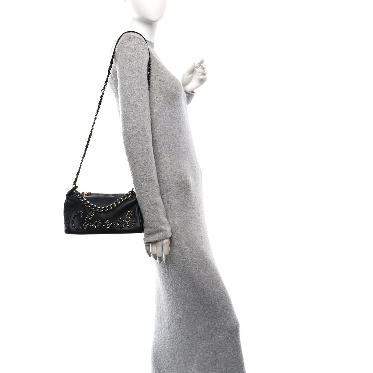 Calfskin Chain 20s Signature Hobo Black