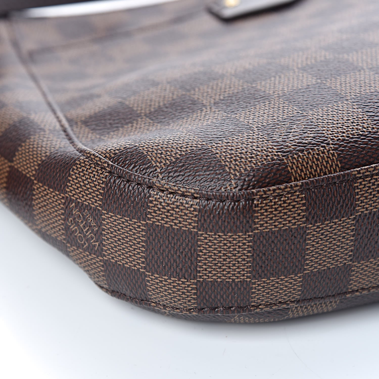 Louis Vuitton Damier Ebene South Bank Besace 10 of 11
