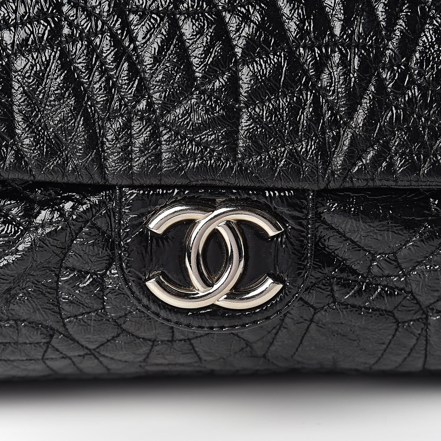 Vinyl Graphic Edge Flap Black