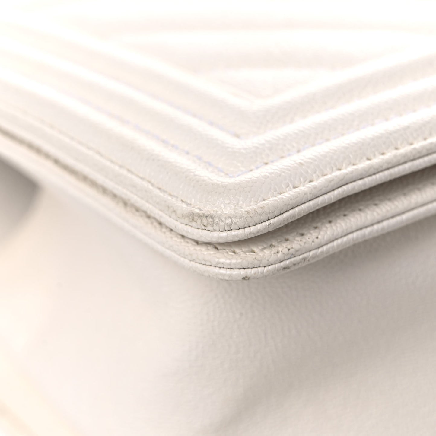 Caviar Chevron Quilted Medium Boy Flap White