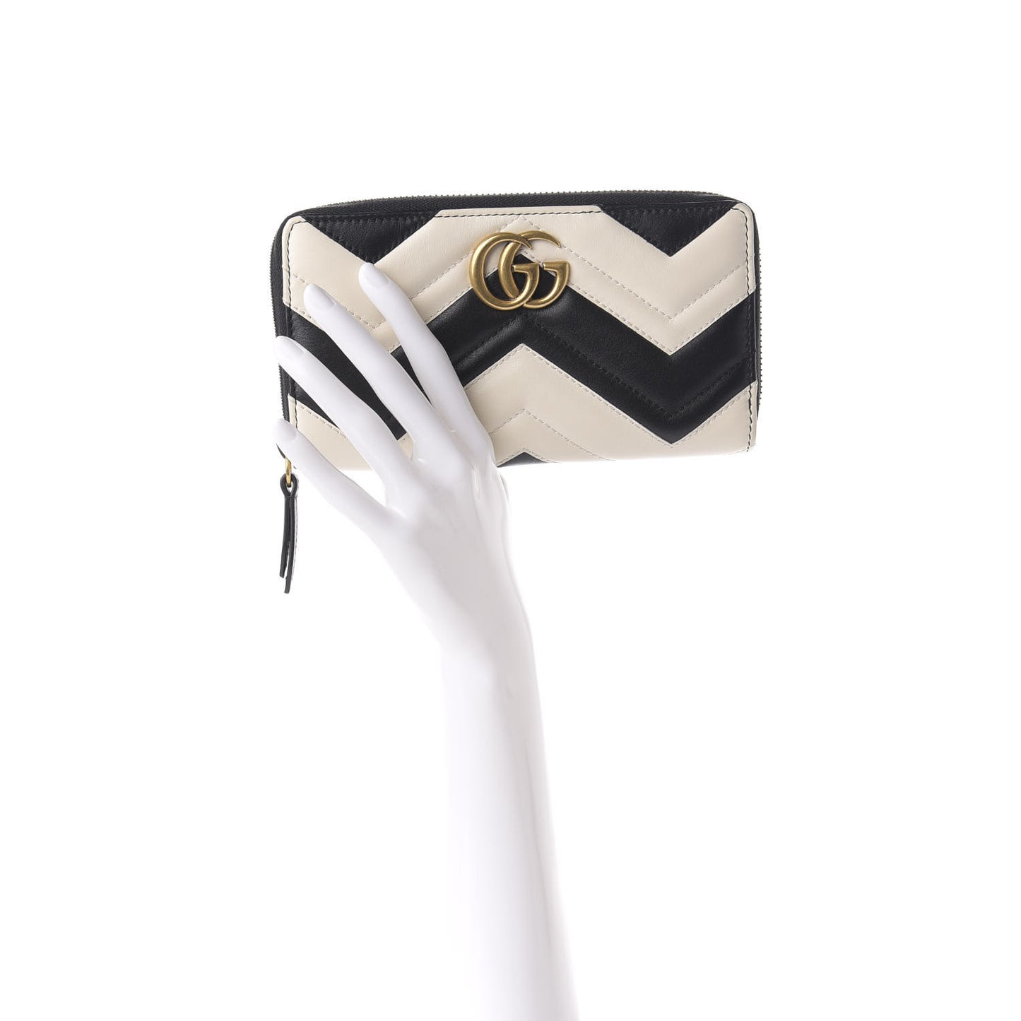 Calfskin Matelasse GG Marmont Zip Around Wallet Black White