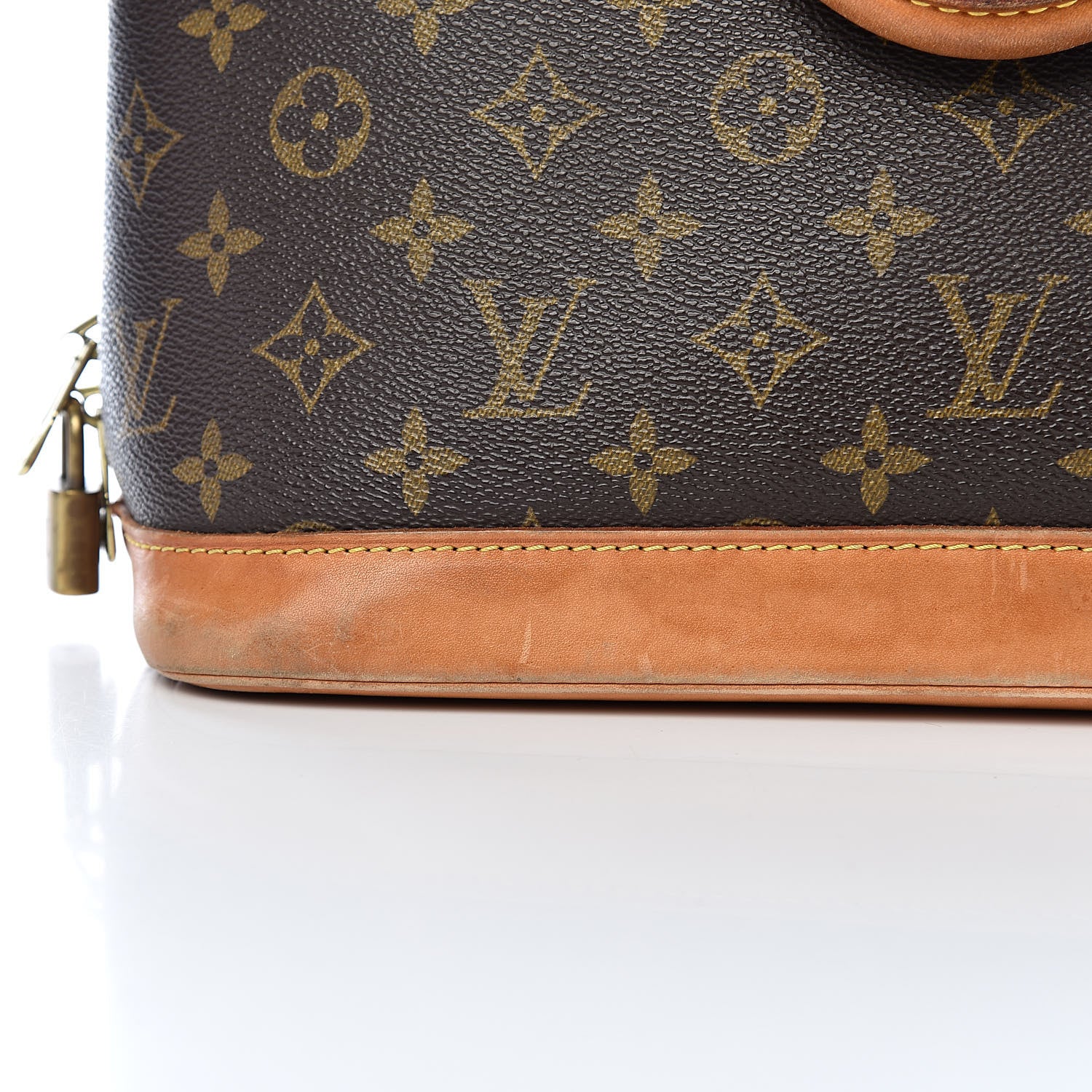 Louis Vuitton Monogram Alma PM 17 of 19