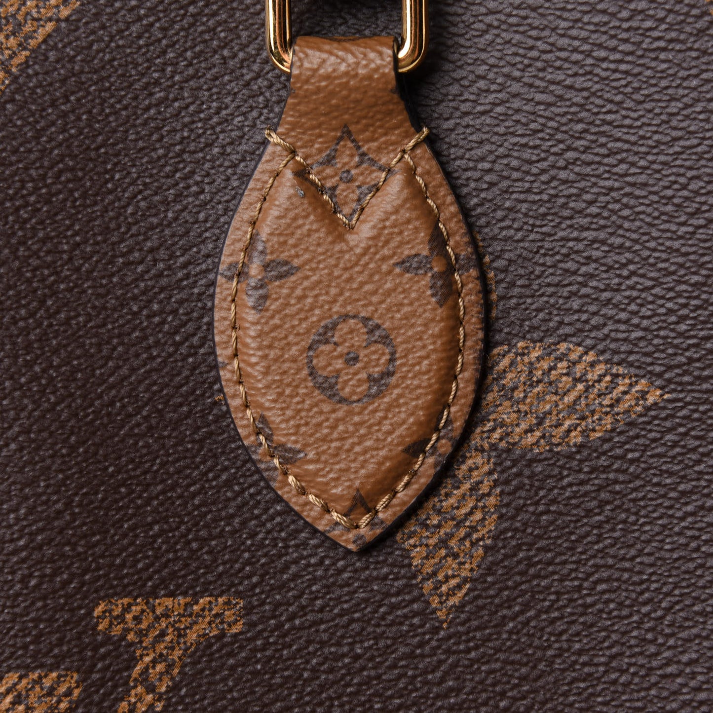 Reverse Monogram Giant Onthego MM