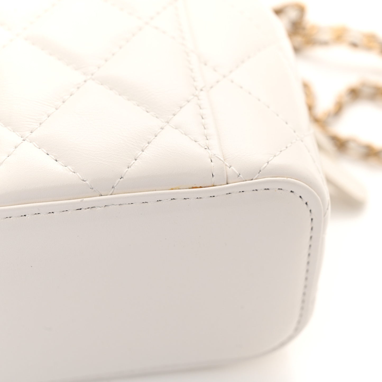 Calfskin Quilted Mini Perfect Fit Vanity Case With Chain White