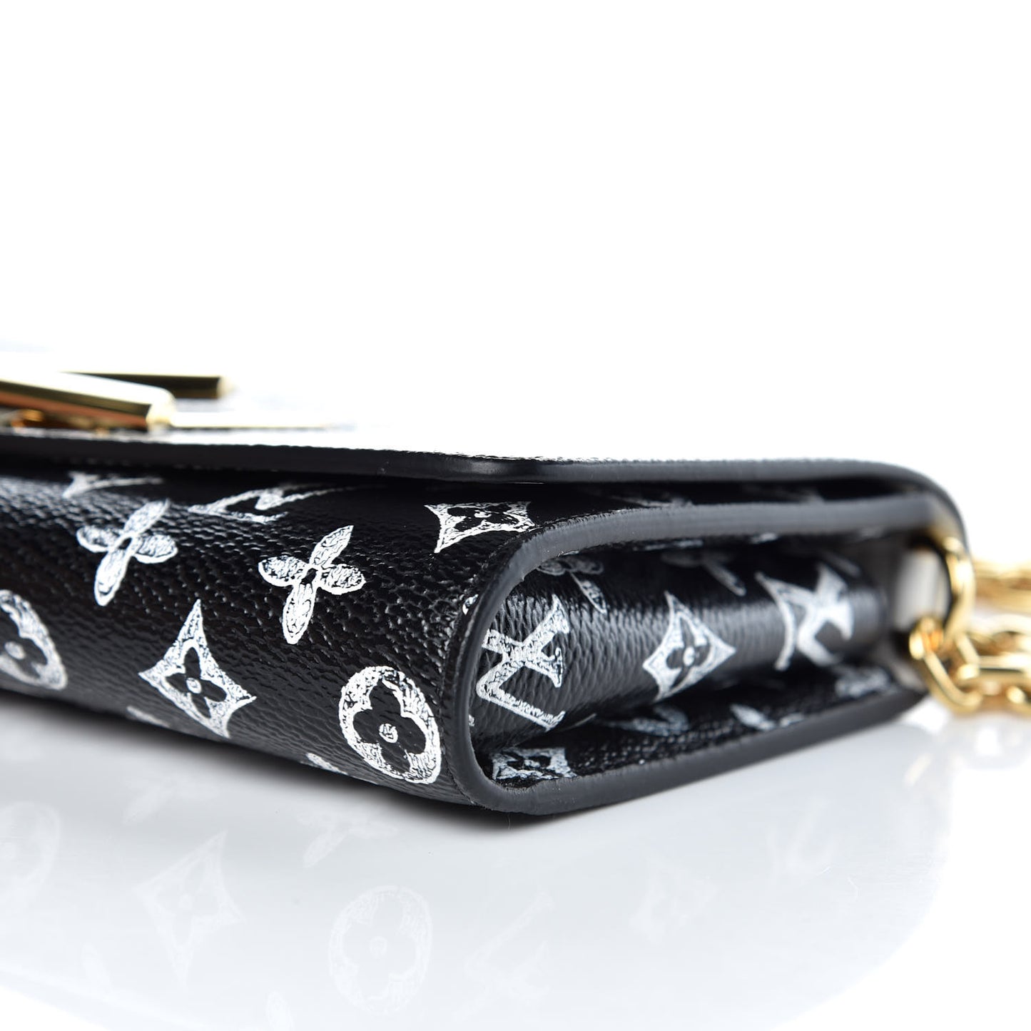 Catogram Twist Chain Wallet Black