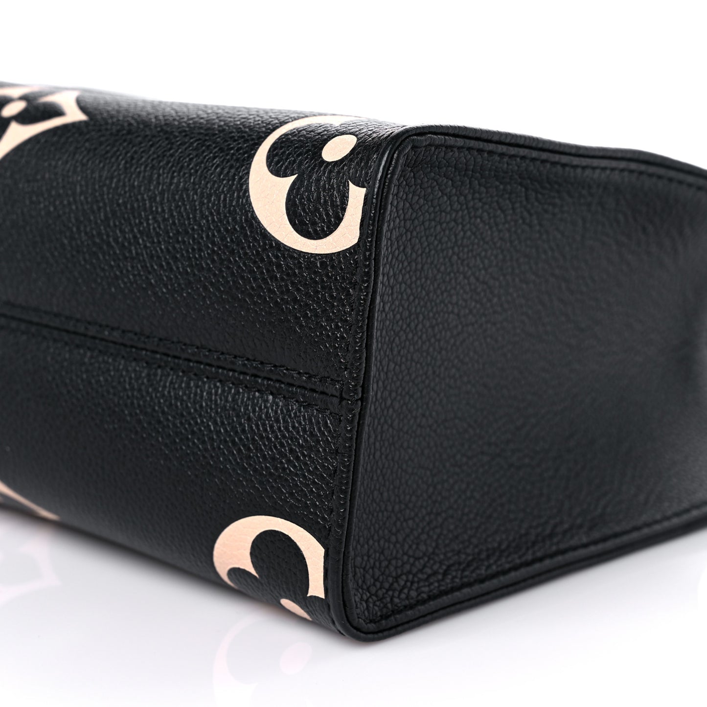Empreinte Monogram Giant Onthego PM Black Beige