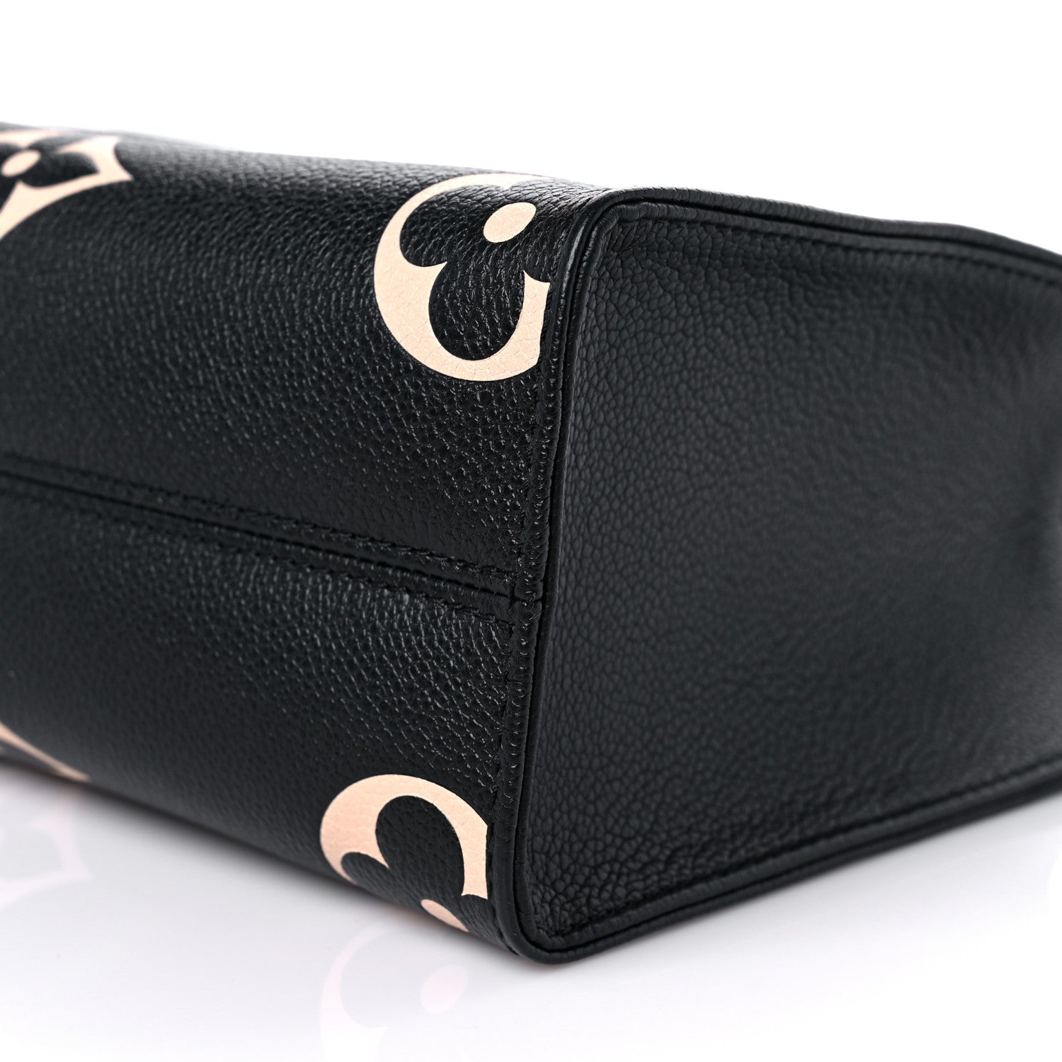 Louis Vuitton Empreinte Monogram Giant Onthego PM Black Beige 9 of 10