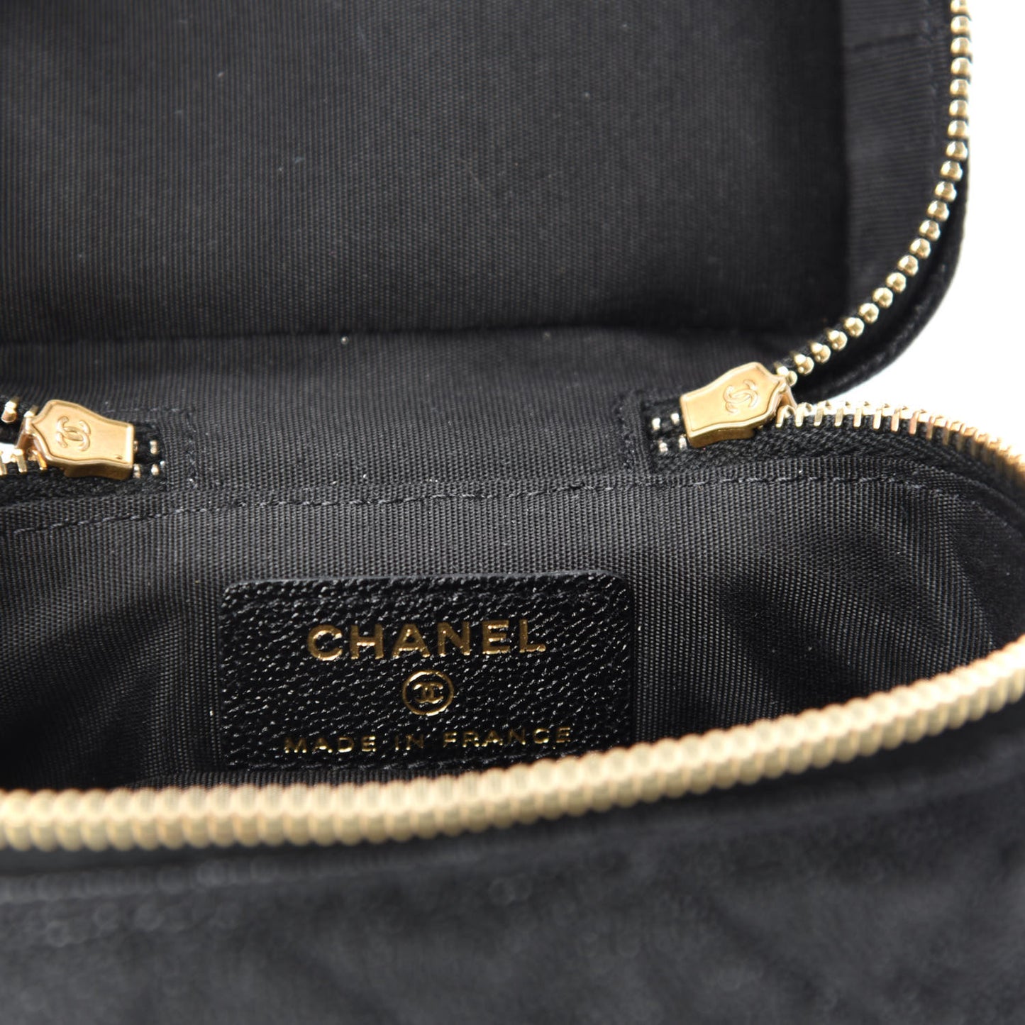 Caviar Quilted Mini Top Handle Vanity With Chain Black