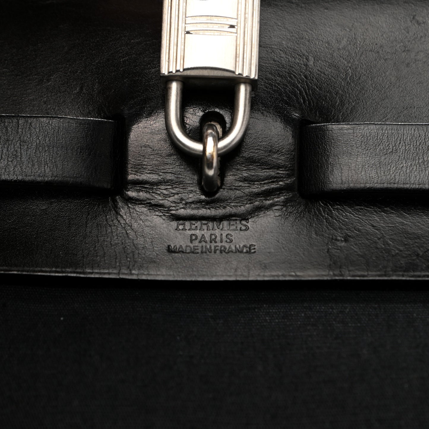 Toile Vache Calfskin Herbag 30 PM Black