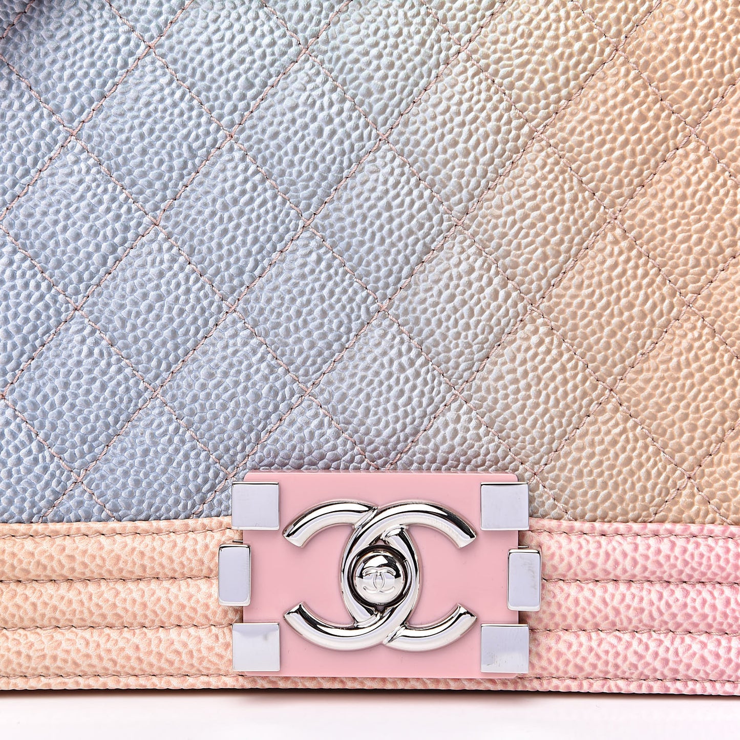 Caviar Quilted Medium Rainbow Boy Flap Multicolor